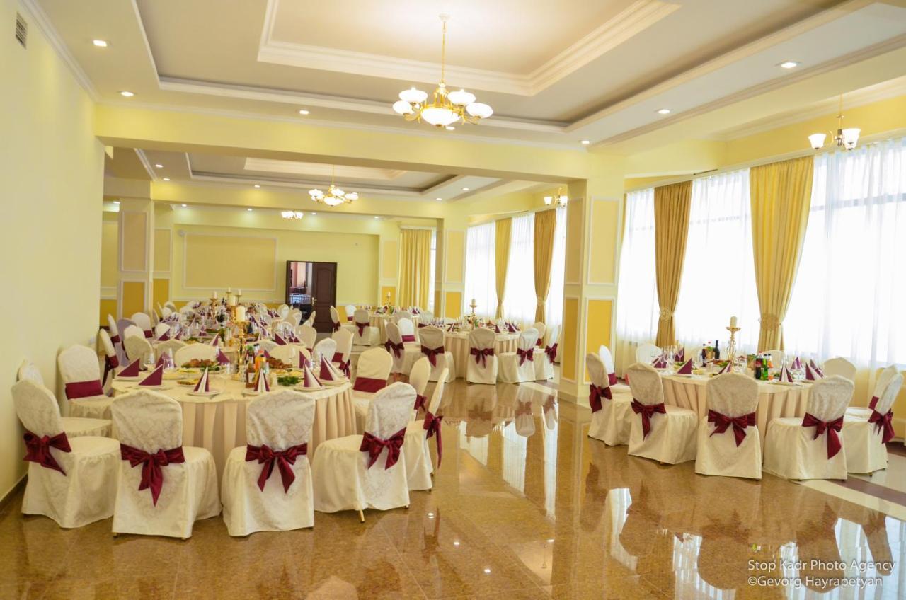 Goris Hotel Exterior foto